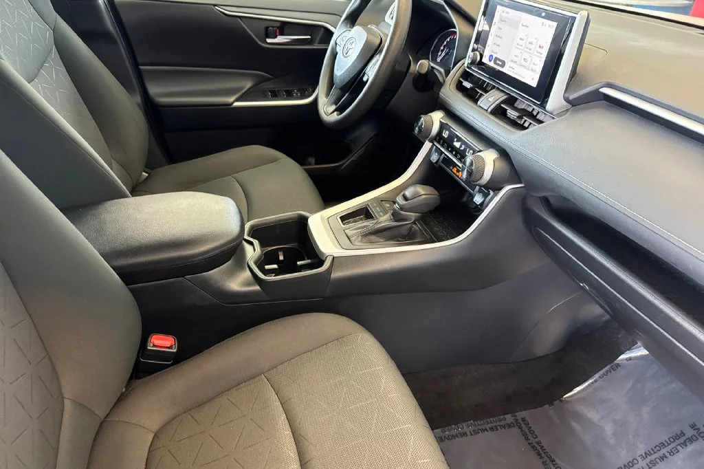 Used 2024 Ice Cap Toyota XLE image 19