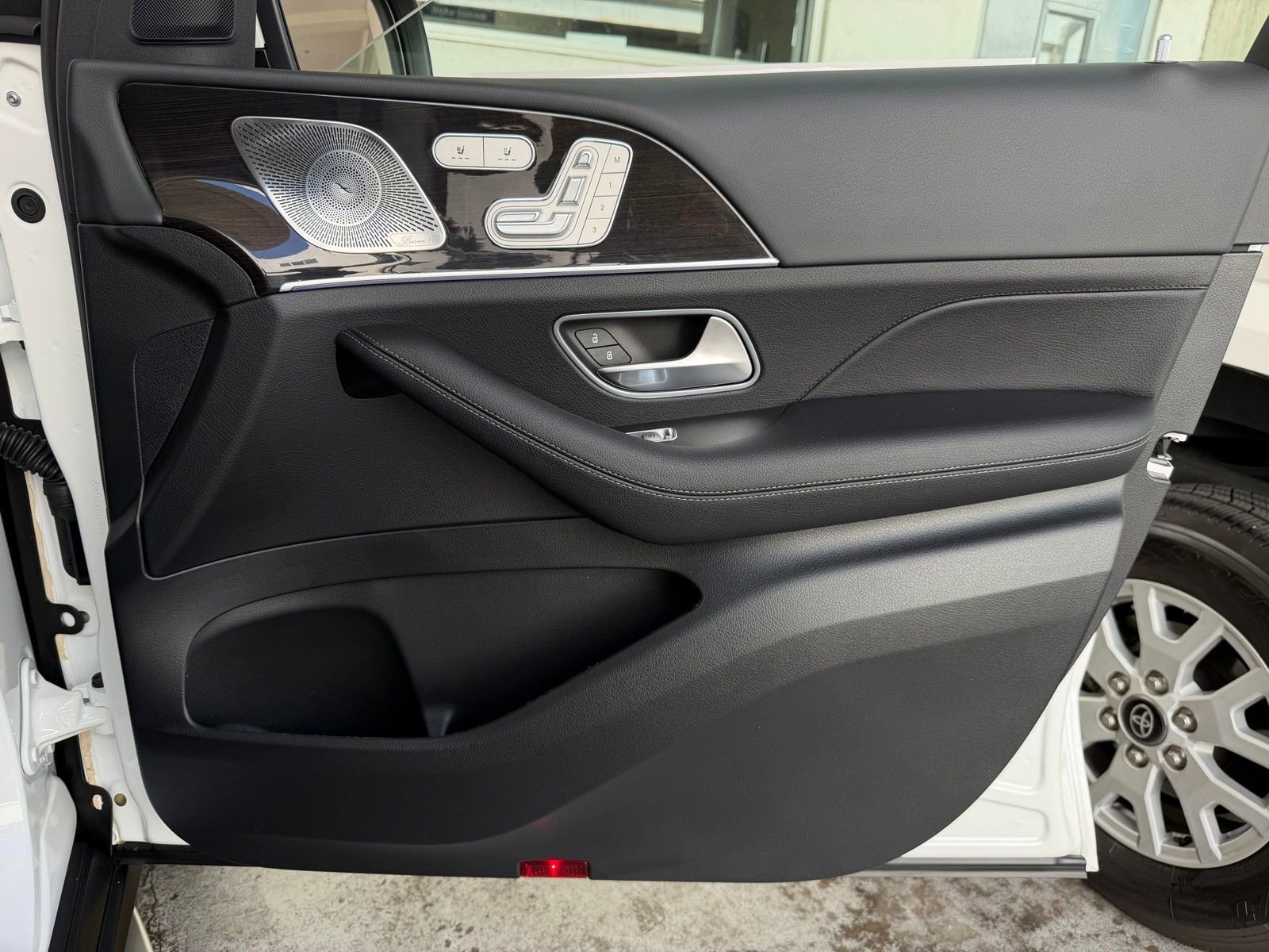 New 2026 Polar White Mercedes-Benz GLE 350 image 43