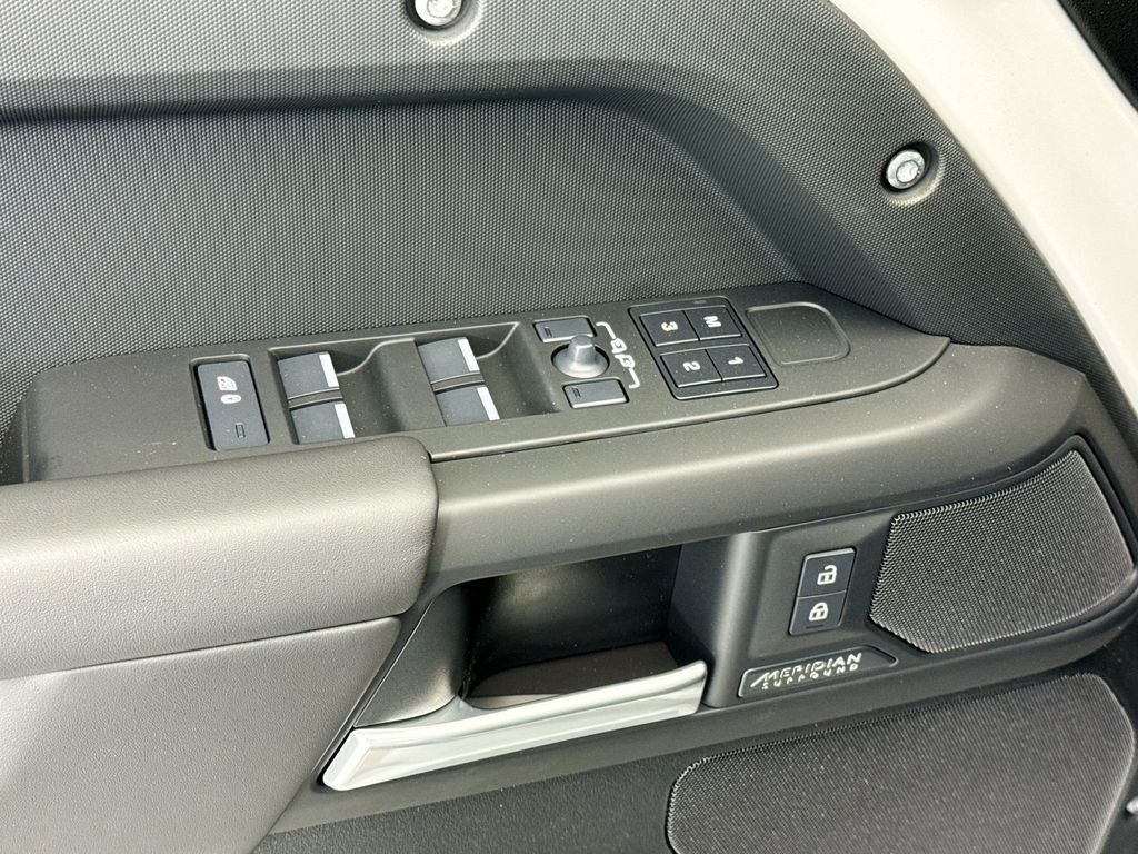 New 2026 Borasco Grey LAND ROVER X-Dynamic SE image 21