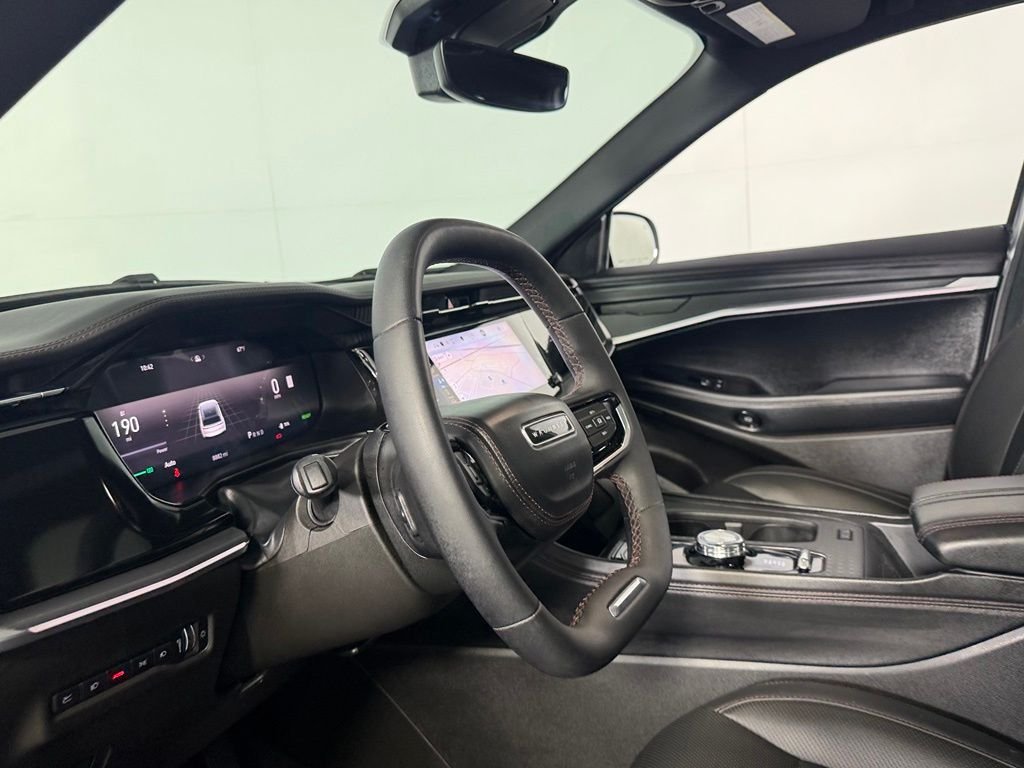 Used 2025 Silver Jeep Limited image 22