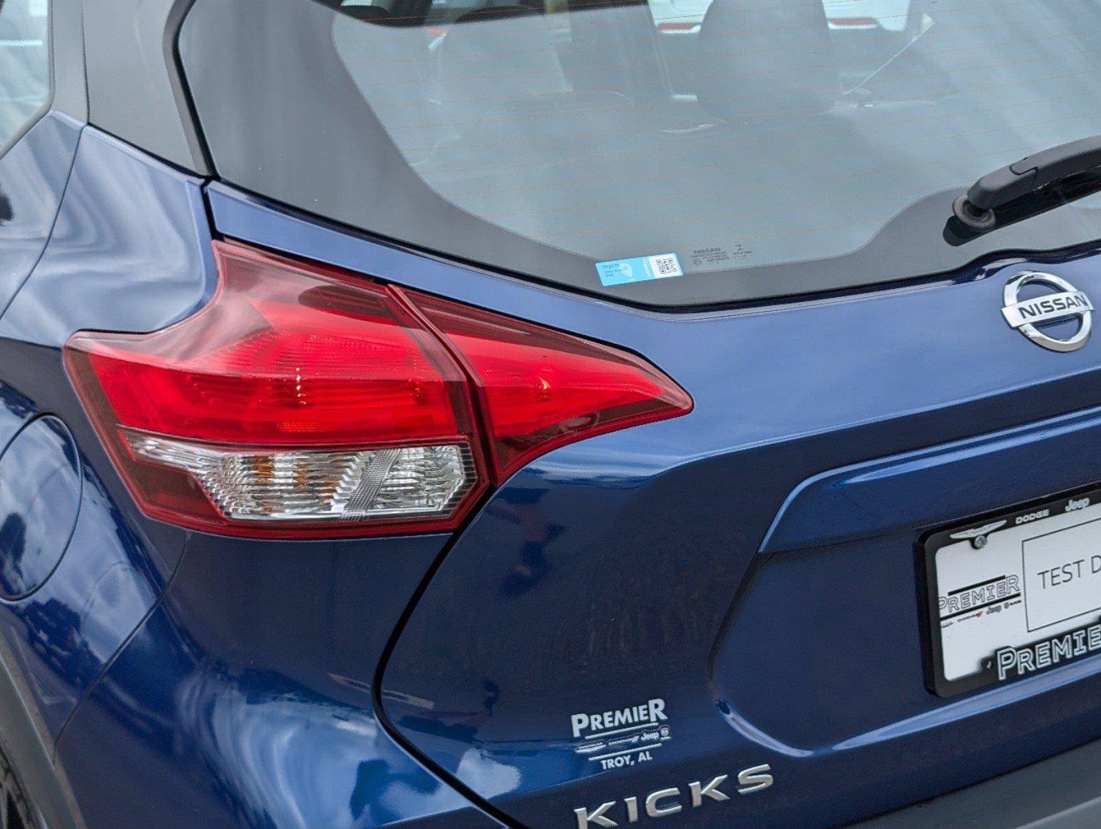 Used 2020 Deep Blue Pearl/Fresh Powder Nissan SR image 25