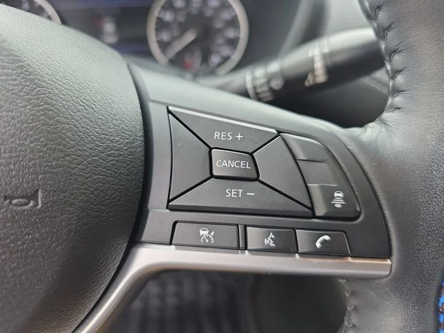 Used 2020 Blue Nissan SV image 18