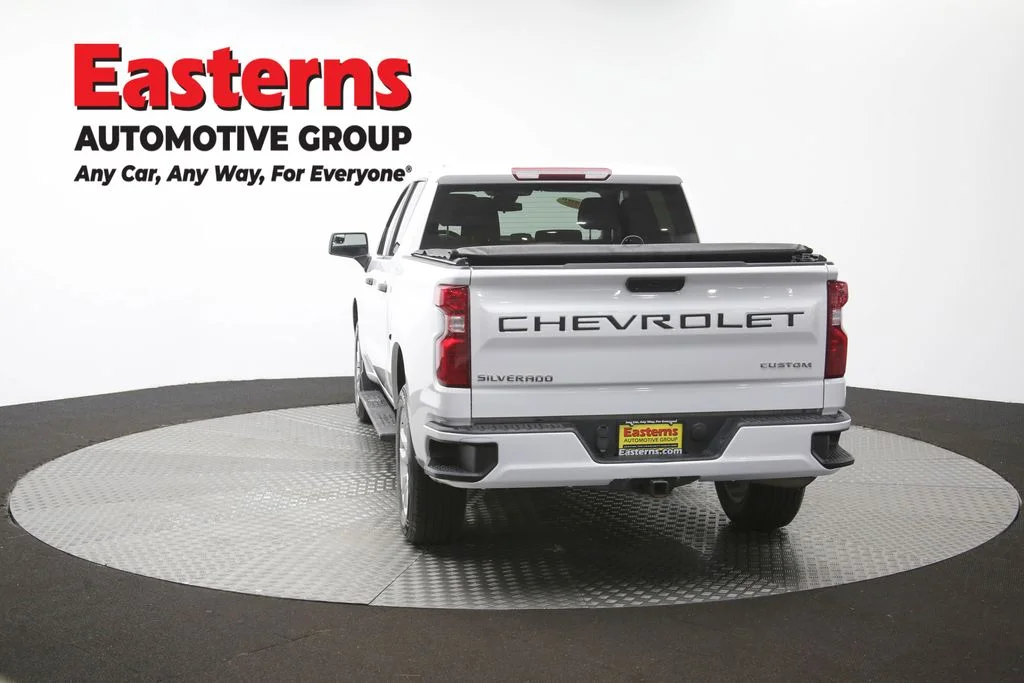 Used 2023 White Chevrolet Custom image 37