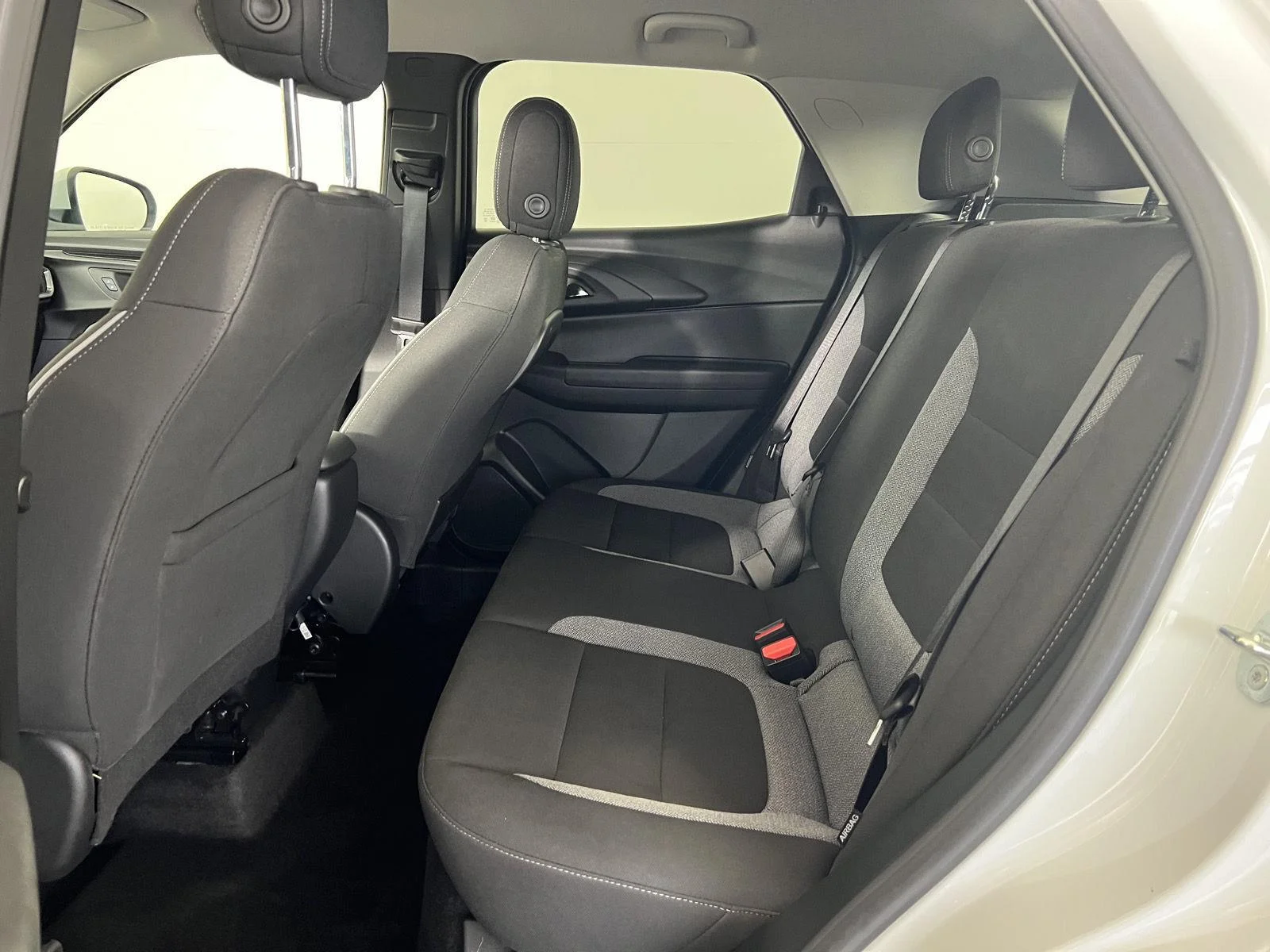 Used 2023 Summit White Chevrolet LT image 25