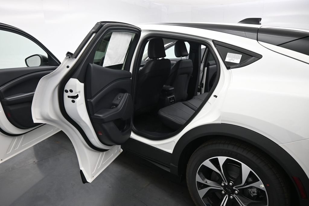 New 2026 Star White Metallic Tri-coat Ford Select image 16