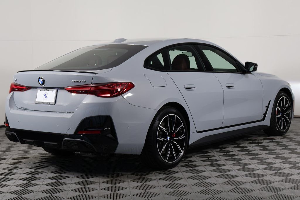 New 2026 Brooklyn Grey Metallic BMW xDrive40 image 2
