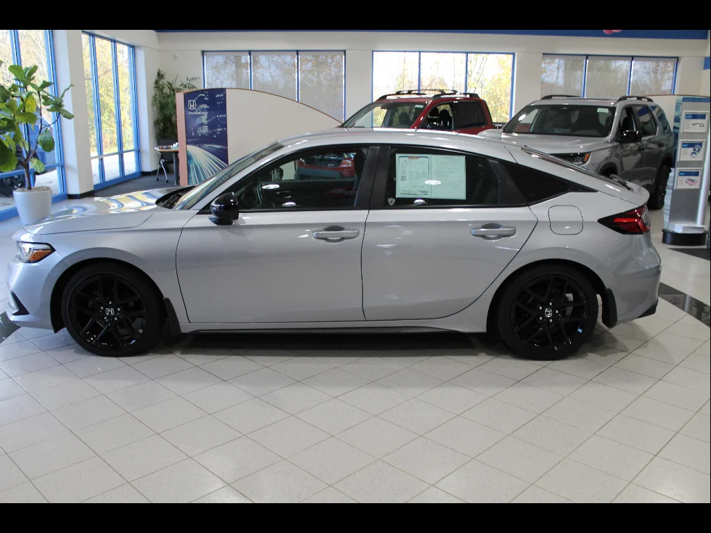 2022 Honda Civic Hatchback Sport - Photo 8