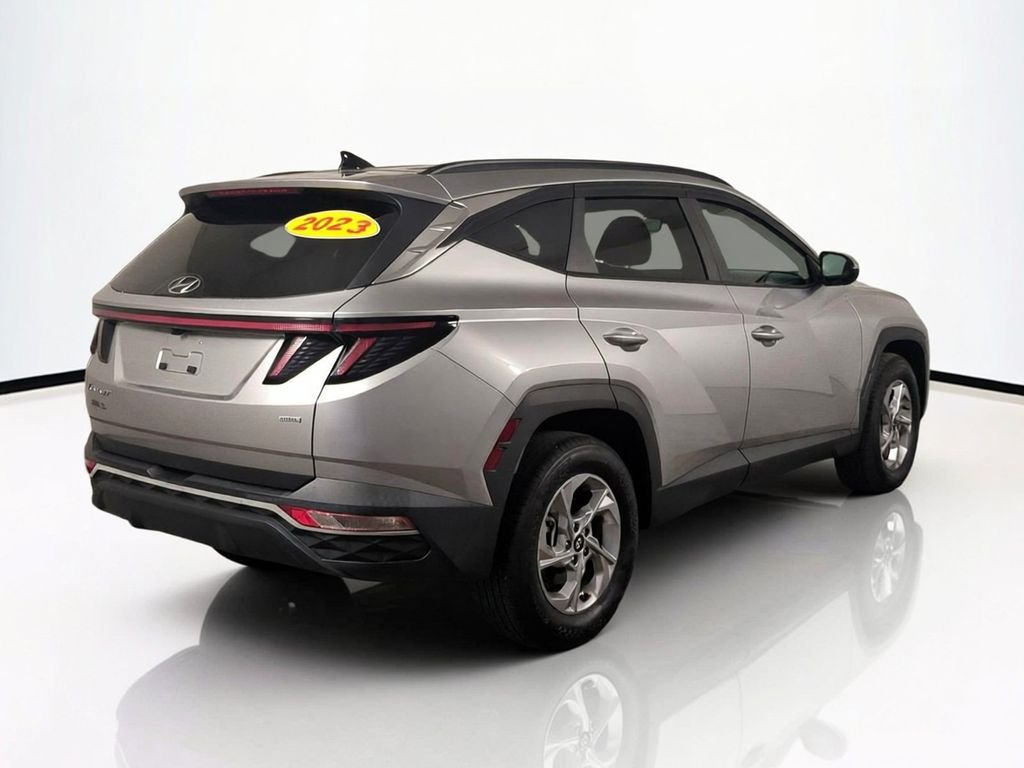 Used 2023 Silver Hyundai SEL image 5