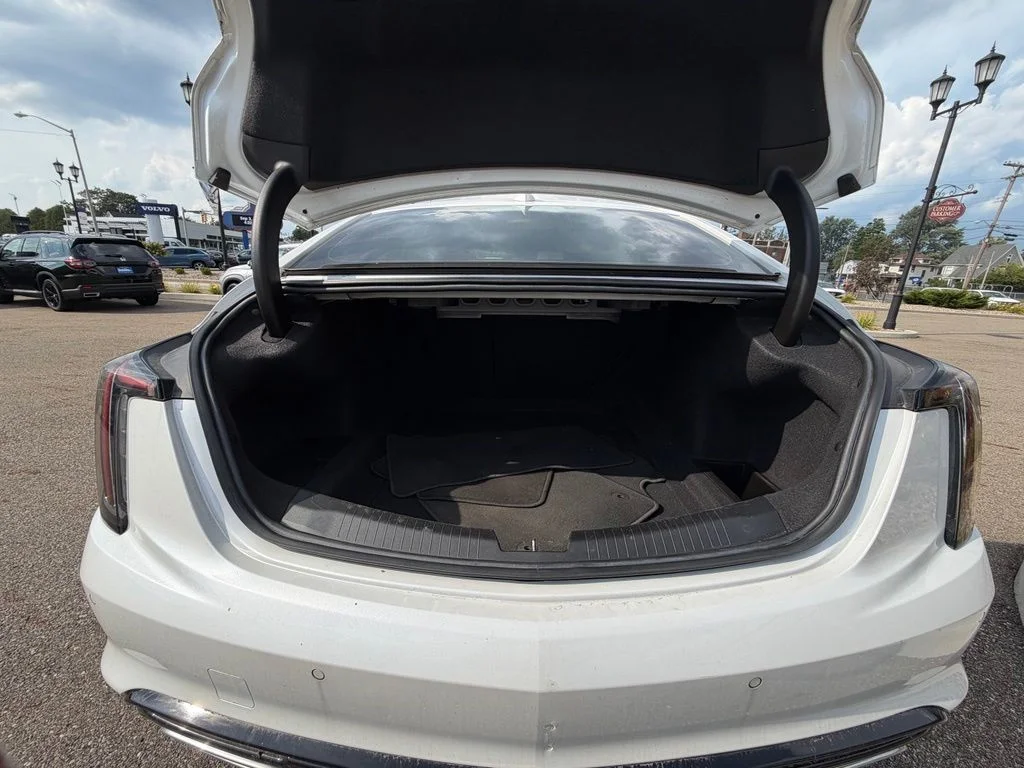 Used 2020 White Cadillac Sport image 26