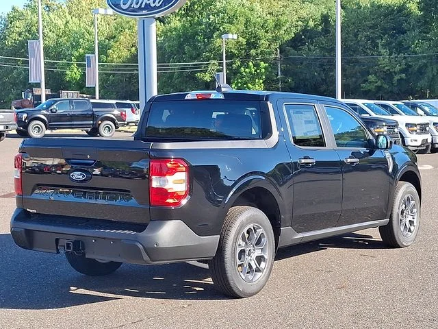 New 2026 Black Ford XLT image 4