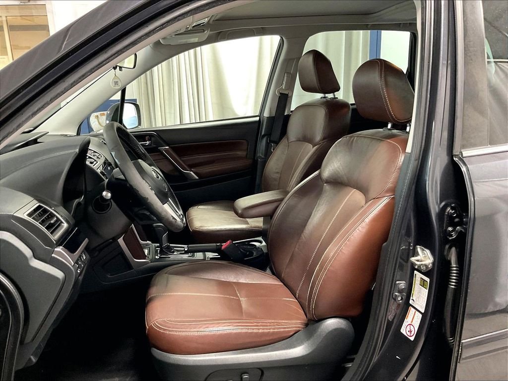Used 2018 Gray Subaru 2.5i Touring image 10