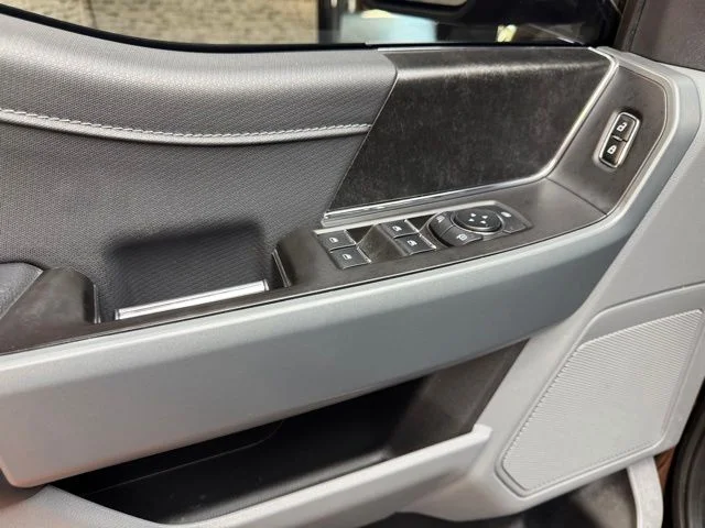 Used 2023 Black Ford XLT image 19