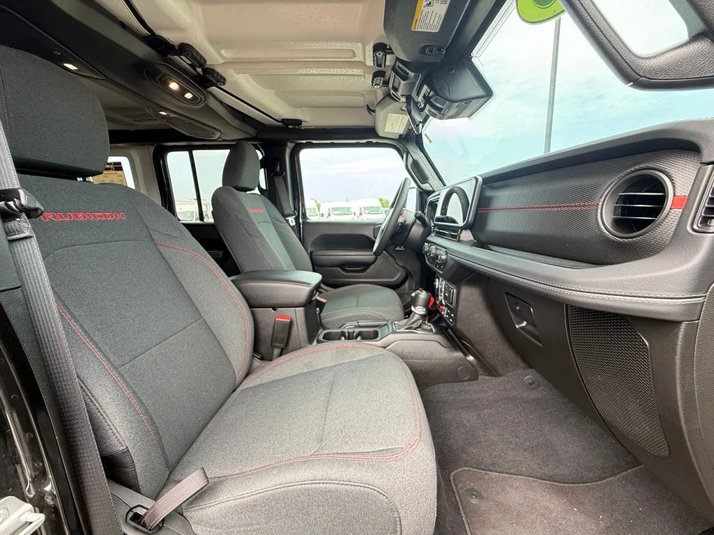 Used 2026 White Jeep Rubicon image 28