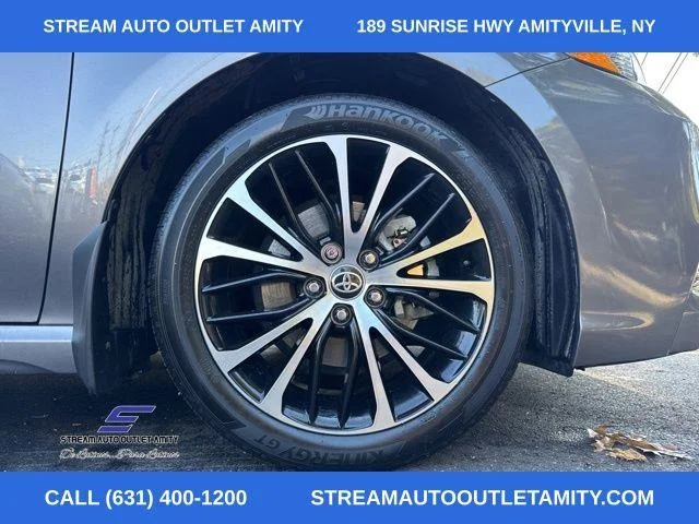 Used 2020 Gray Toyota SE image 12