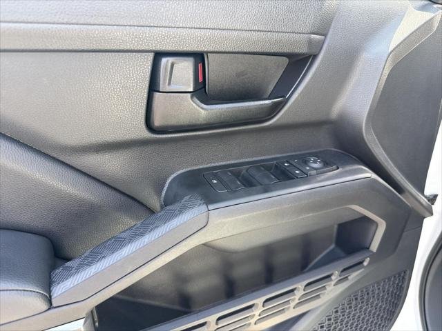 2025 Toyota Tacoma SR5 - Photo 42