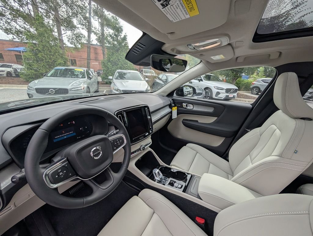 2026 Volvo XC40 Ultra - Photo 8