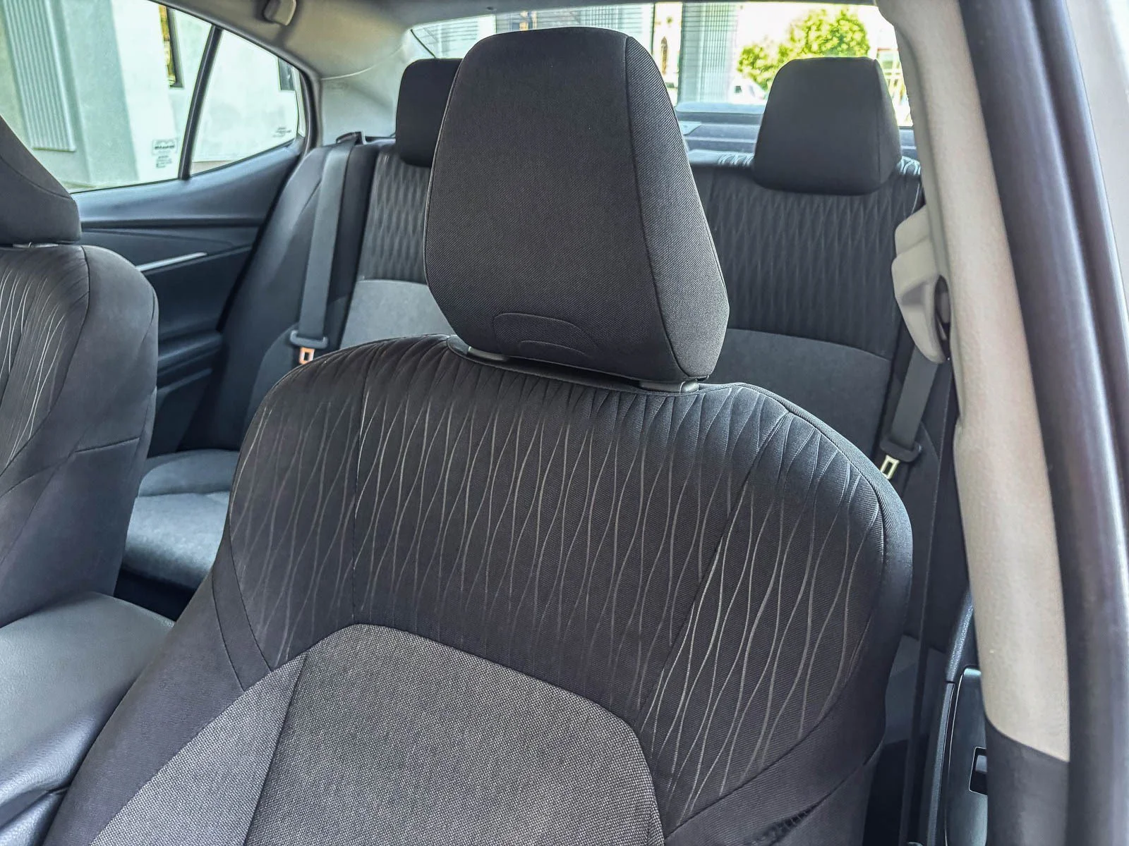 Used 2025 Ice Cap Toyota LE image 24