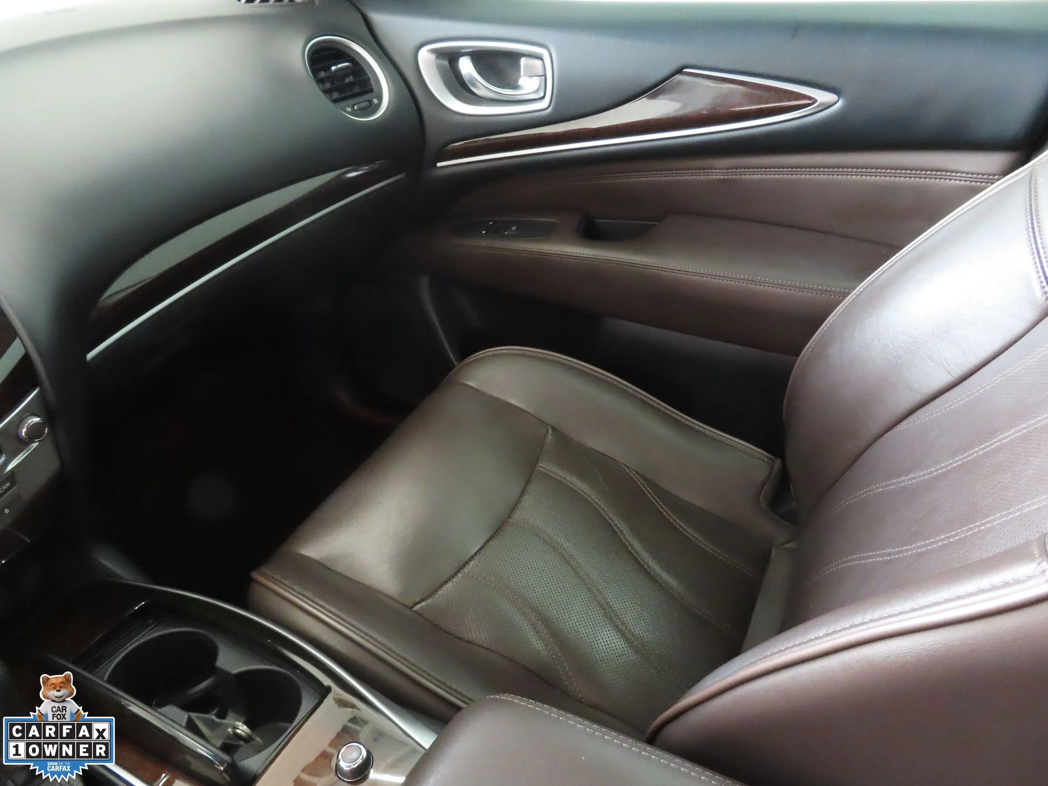 Used 2014 Black INFINITI Base image 19