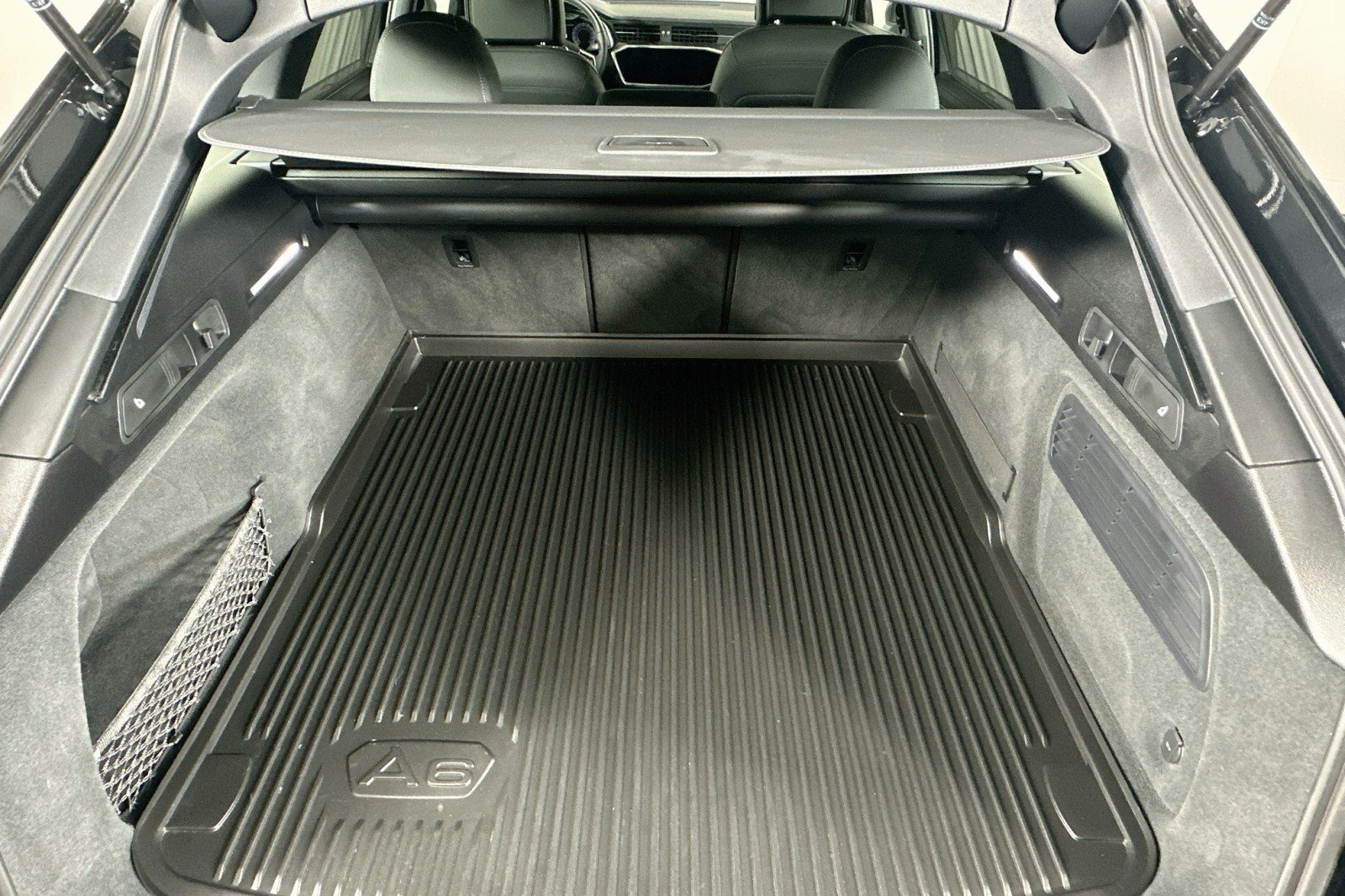 Used 2025 Mythos Black Metallic Audi Premium Plus image 22