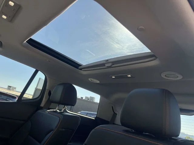 Used 2023 Red GMC AT4 image 31