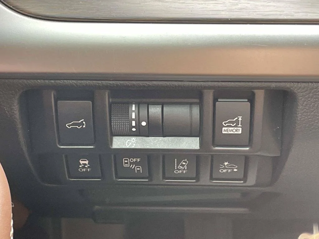 Certified Used 2019 White Subaru 3.6R image 28