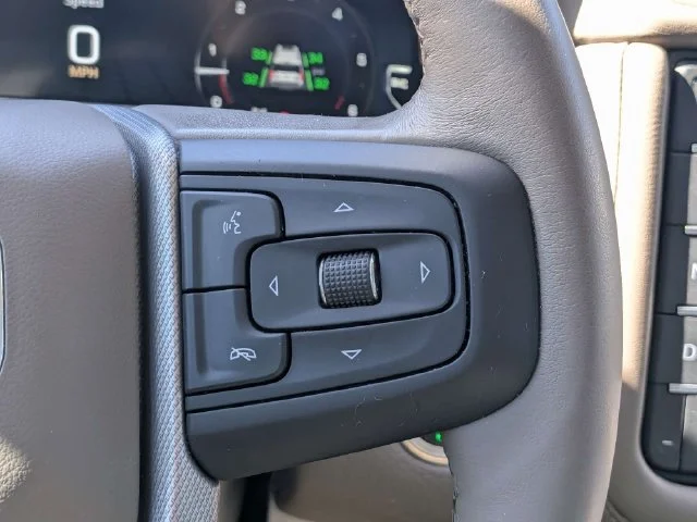 Used 2022 WHITE FROST TRICOAT GMC Denali image 28