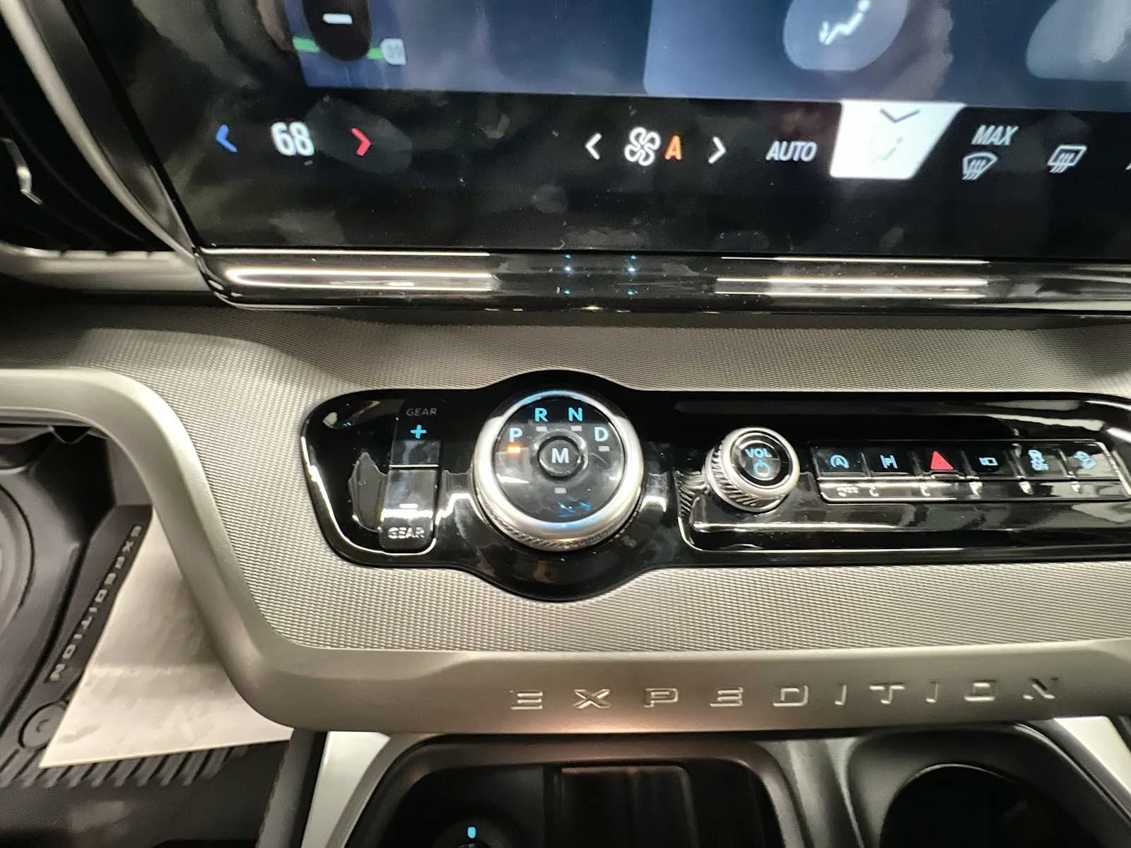 New 2025 Glacier Gray Metallic TriCoat Ford Active image 21