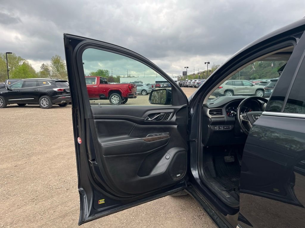 Used 2022 Hunter Green GMC Denali image 21