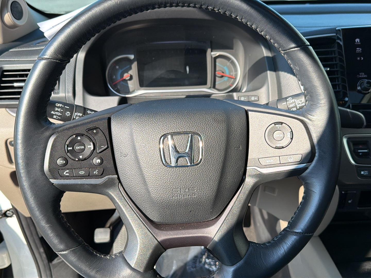 Used 2019 White Diamond Pearl Honda EX-L image 20