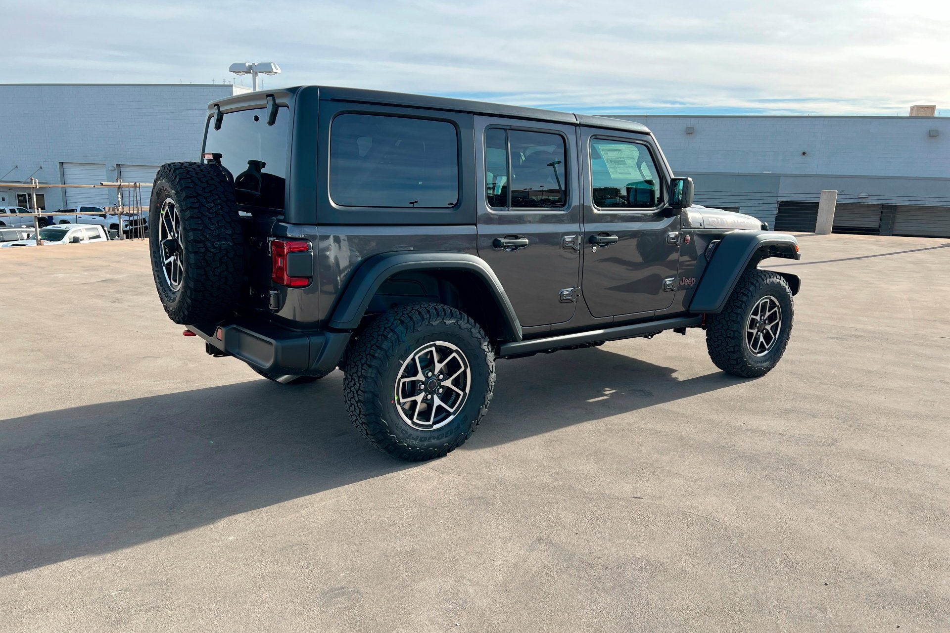 New 2026 Granite Crystal Metallic Clear-Coat Exterior Paint Jeep Rubicon image 6