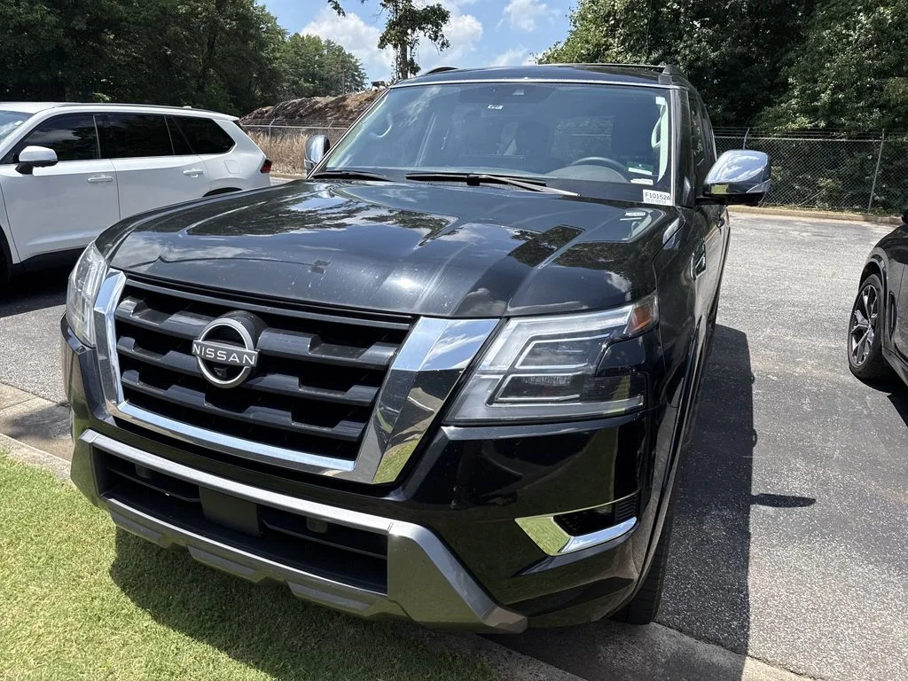 Used 2024 Black Nissan Platinum image 5