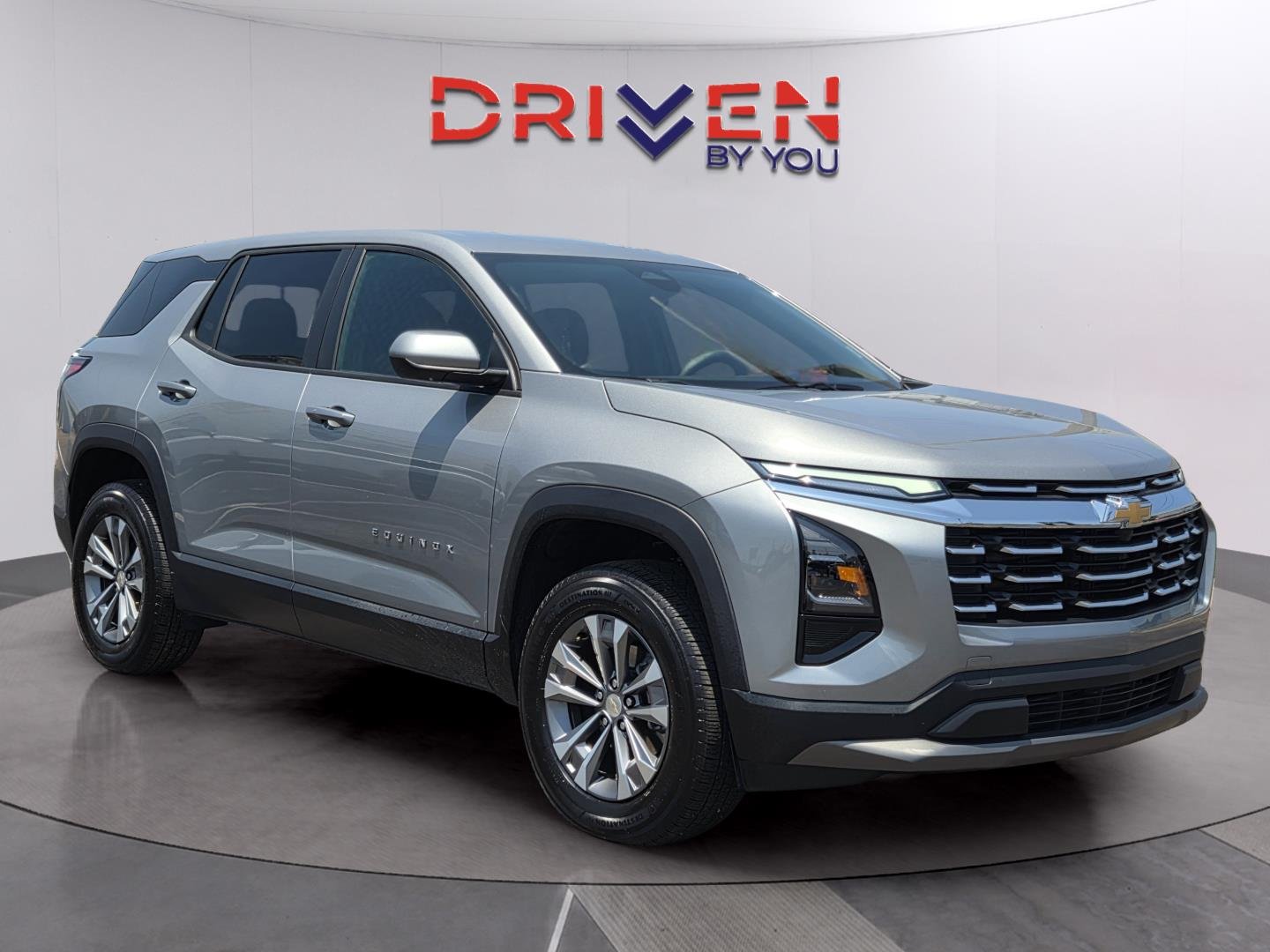 Used 2026 Sterling Gray Metallic Chevrolet FWD LT image 7