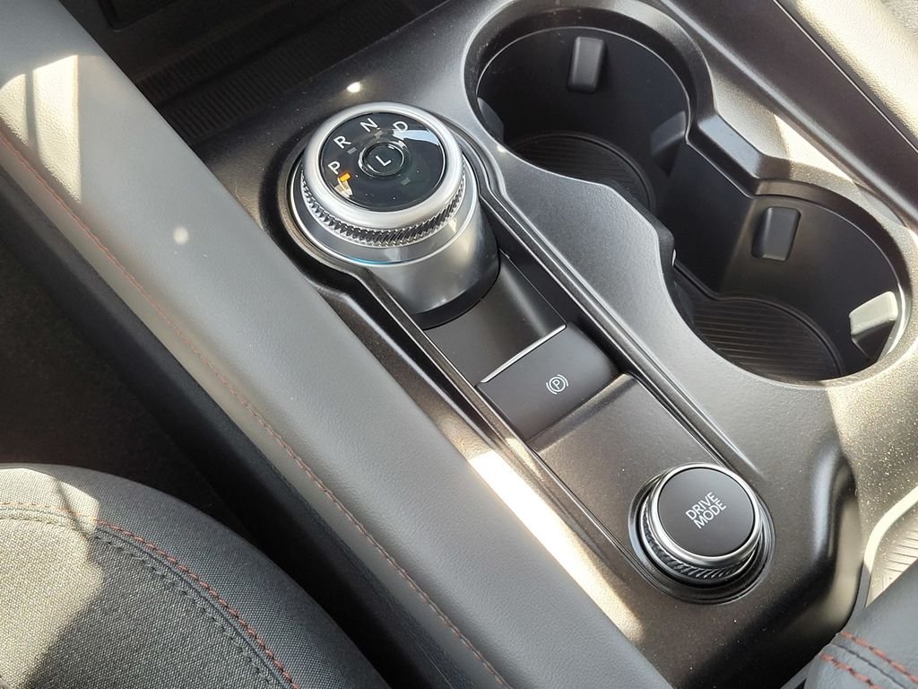 New 2026 Star White Metallic Tri-Coat Ford Active image 10