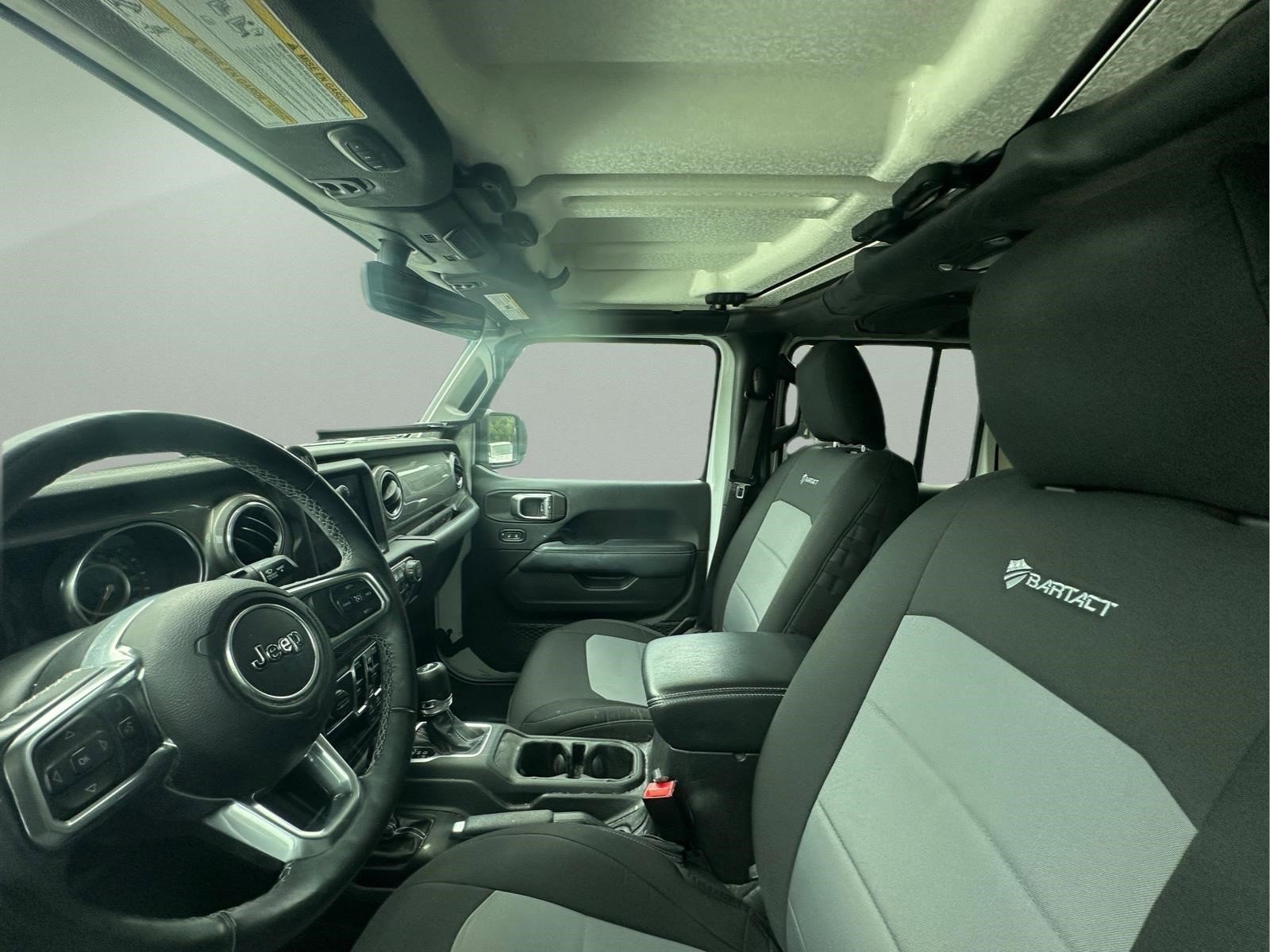 Used 2019 Bright White Clearcoat Jeep Sahara image 20
