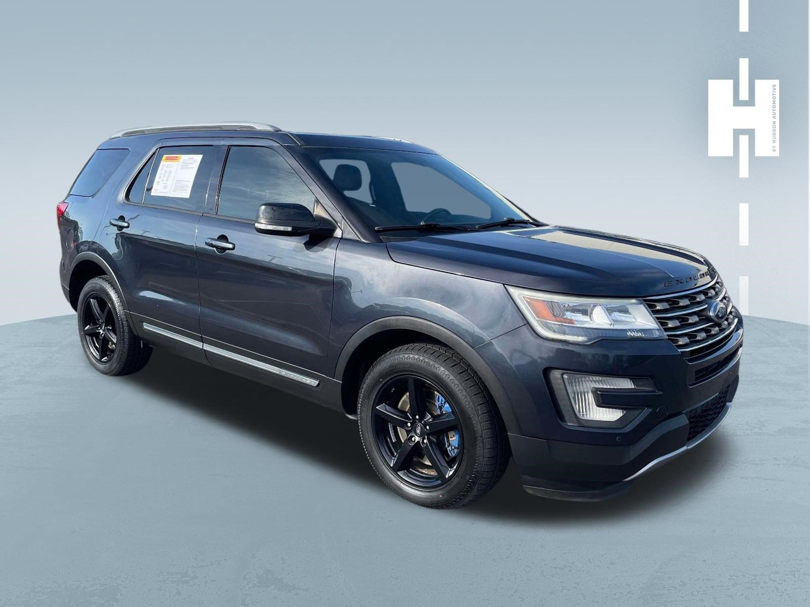 2017 Ford Explorer XLT 4WD's photo