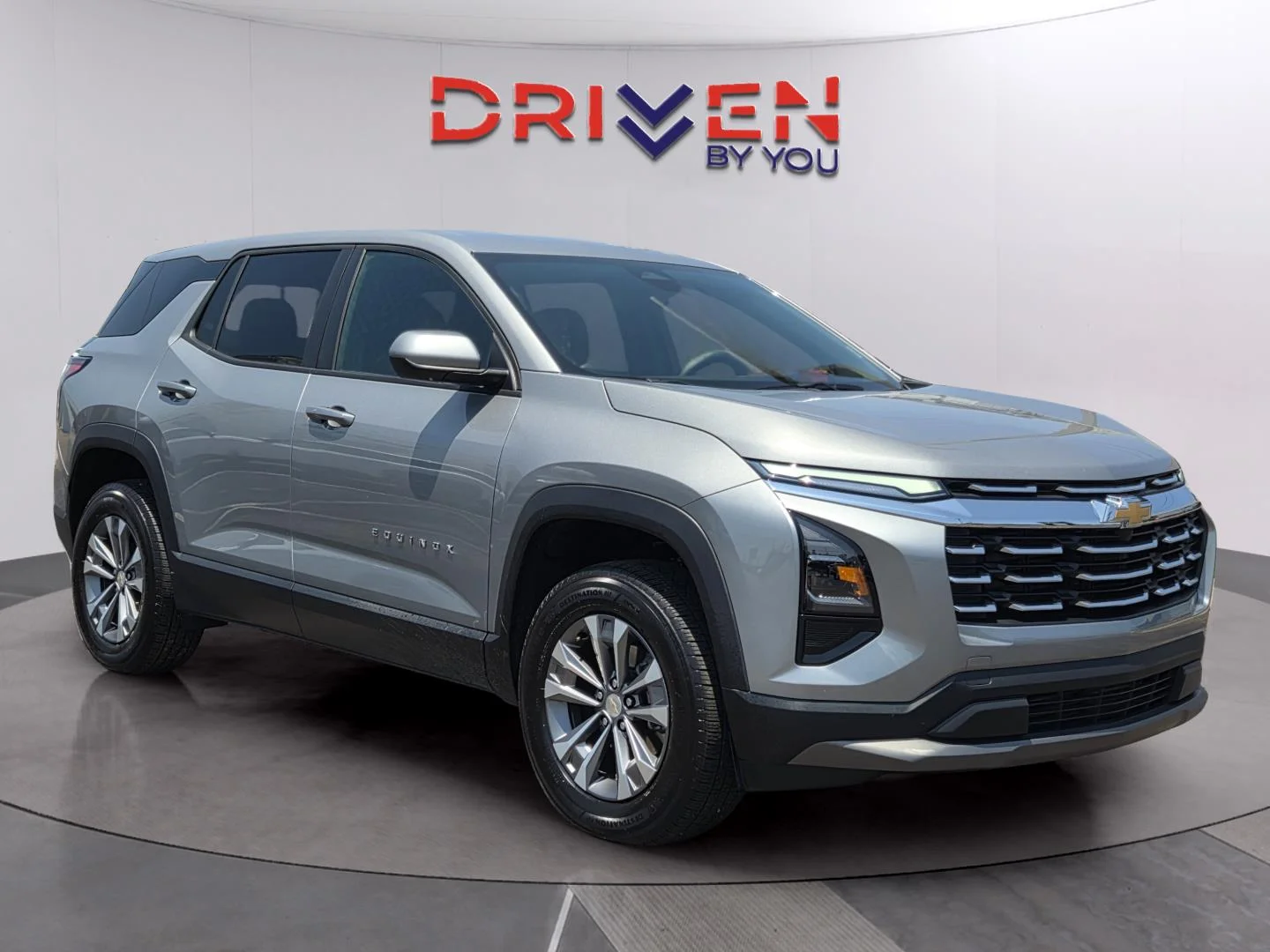 Used 2026 Sterling Gray Metallic Chevrolet FWD LT image 7