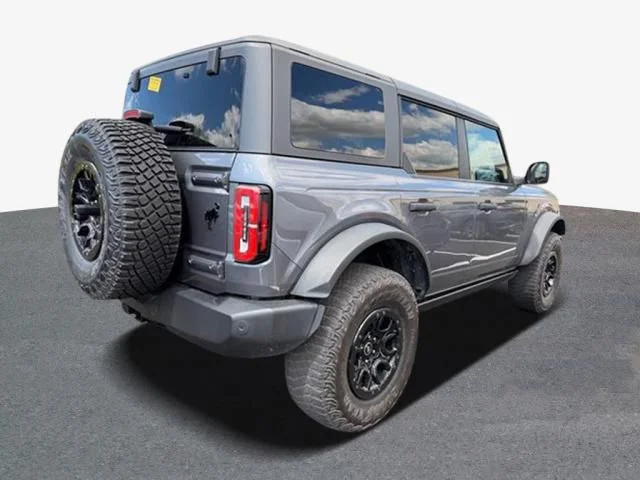 Used 2023 Gray Ford Wildtrak image 3