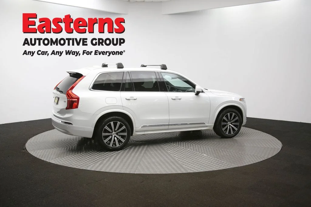 Used 2022 White Volvo T6 Inscription image 44