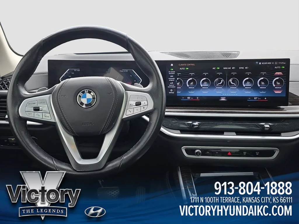 Used 2023 White BMW xDrive40i image 13