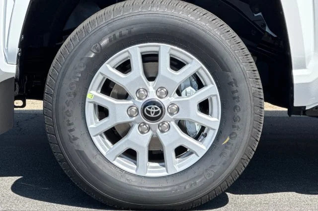 New 2026 Ice Cap Toyota  SR5 image 32