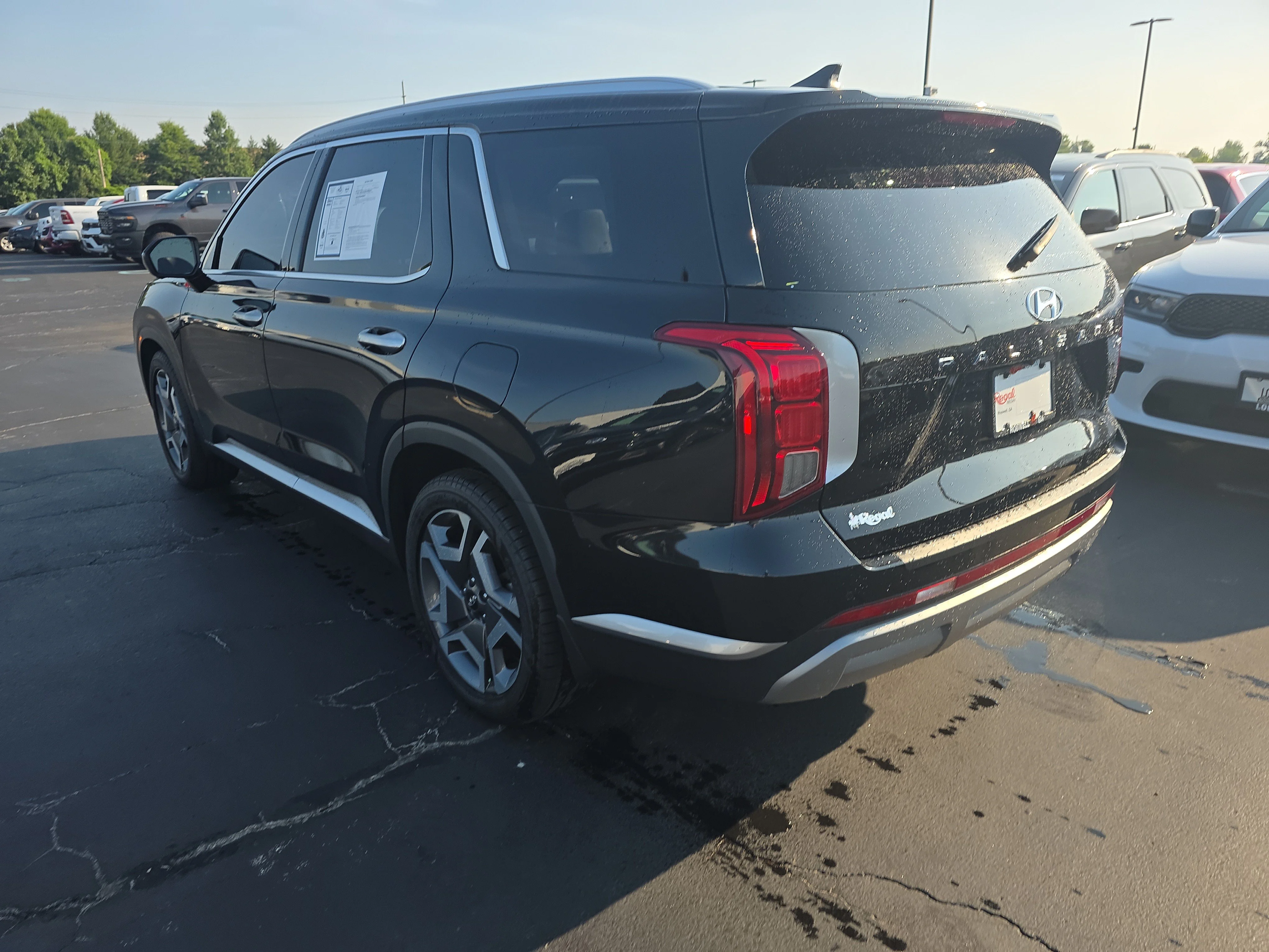 Used 2023 Abyss Black Pearl Hyundai SEL image 3