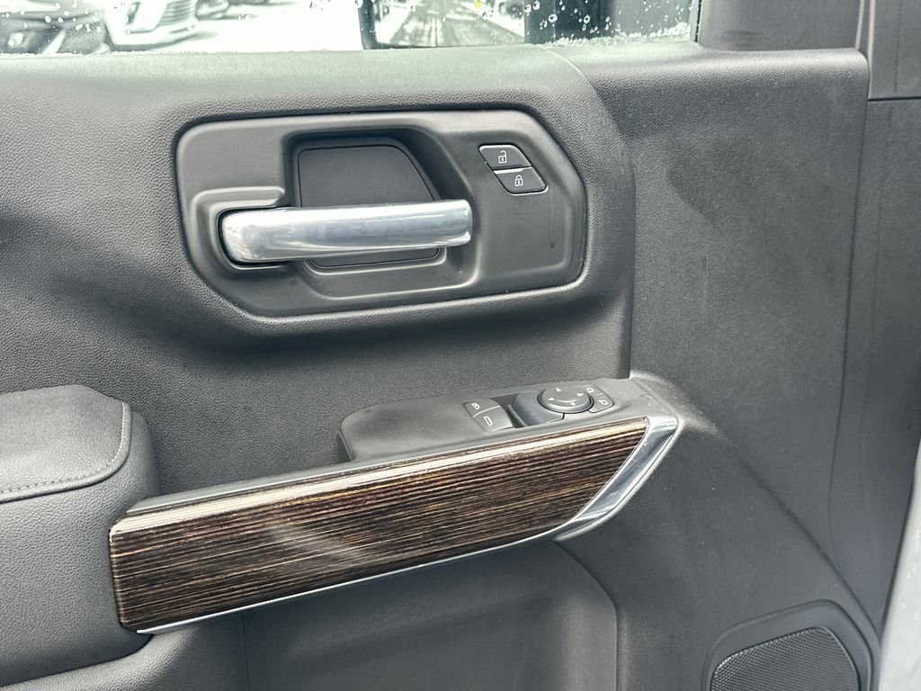 2025 GMC SIERRA HD - Image 18