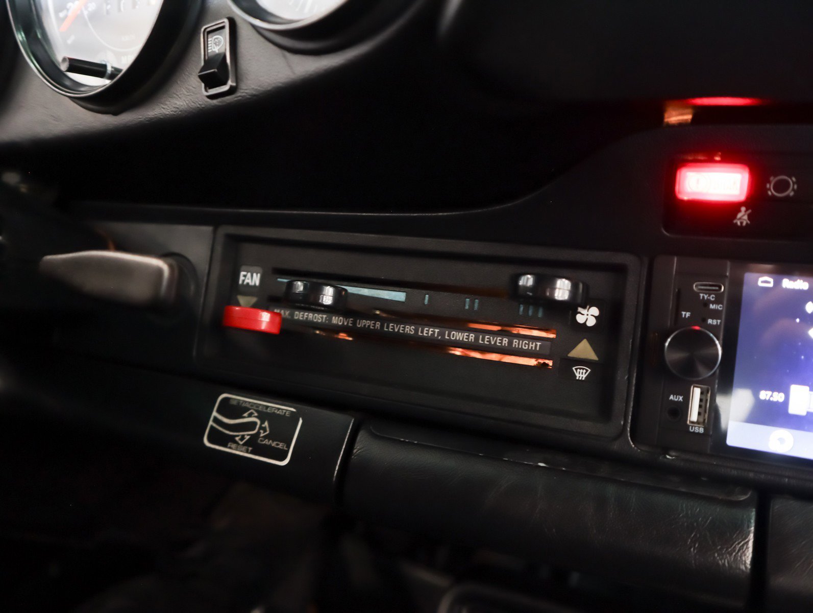 Used 1985 Guards Red Porsche Targa w/5speed trans image 16