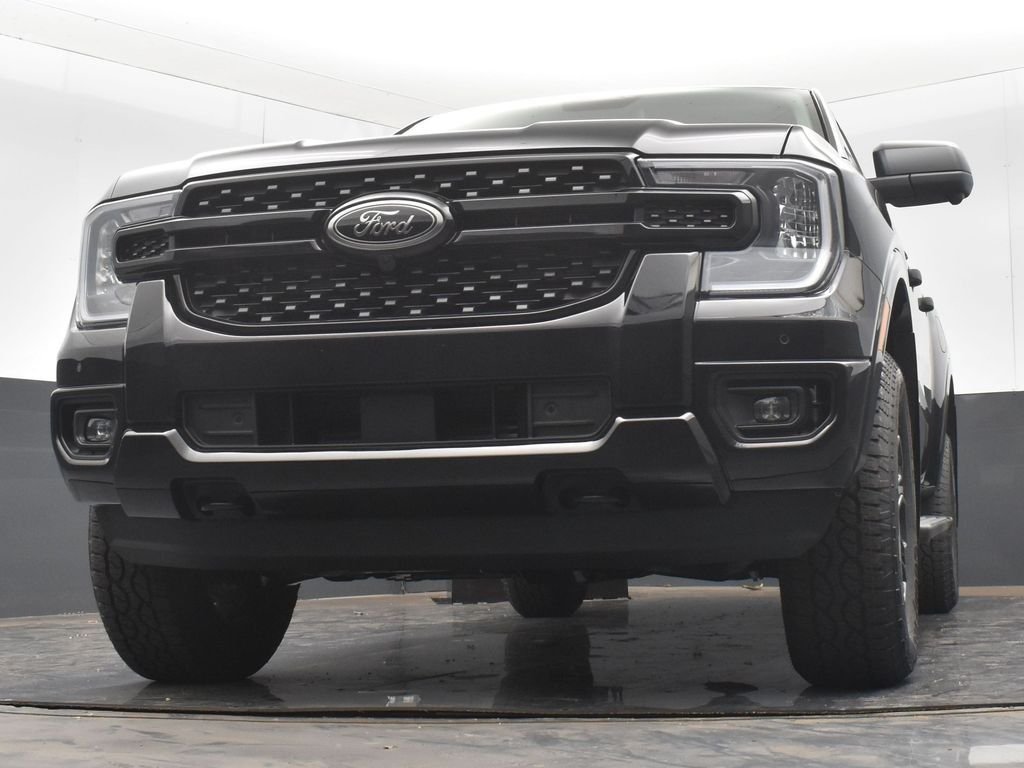 New 2026 Shadow Black Ford XLT image 25