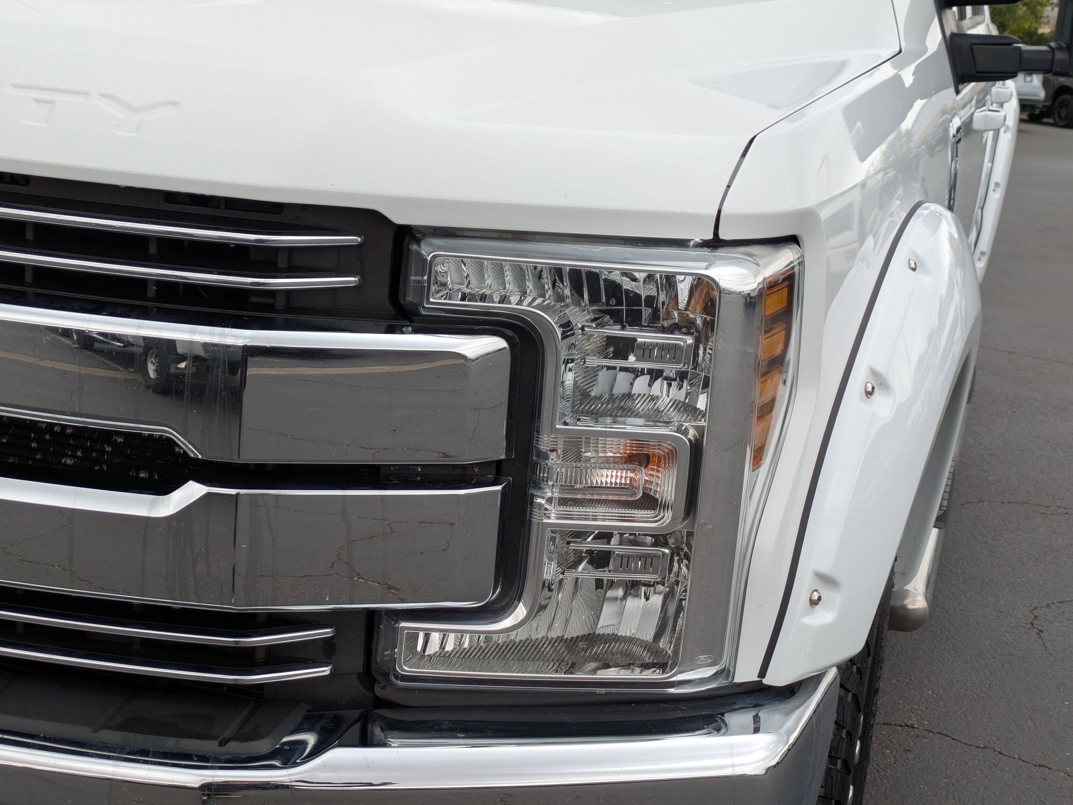 Used 2018 Oxford White Ford LARIAT image 9