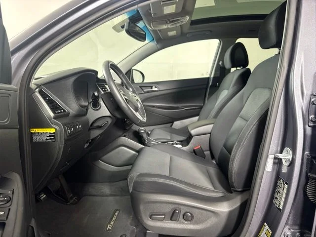 Used 2018 Gray Hyundai Value image 11