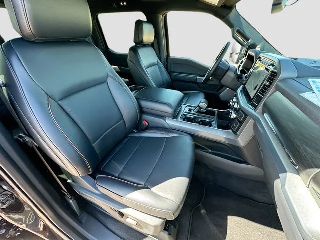 Used 2025 Black Ford Lariat image 29