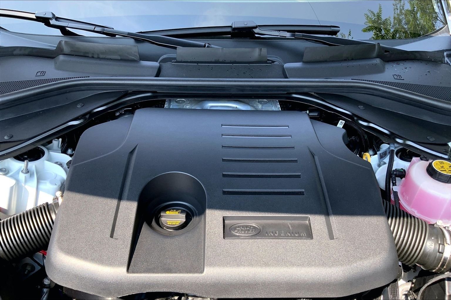 New 2026 Fuji White Land Rover SE 7 Seats image 16