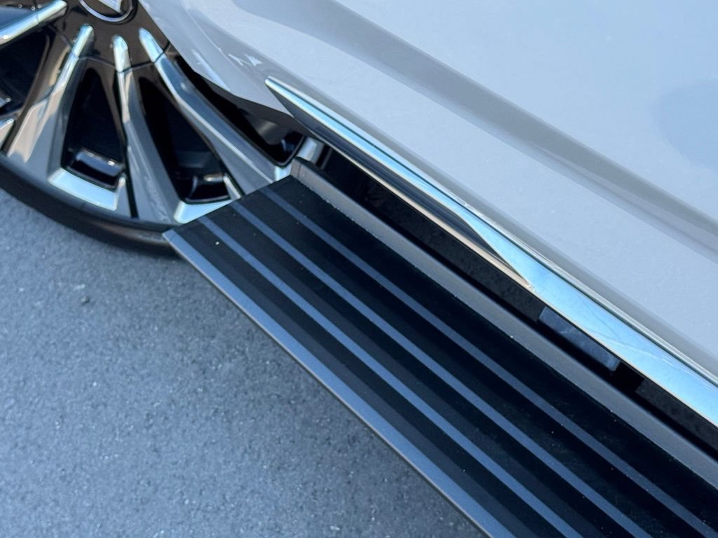 New 2026 Vibrant White Tricoat Cadillac Platinum Luxury image 14