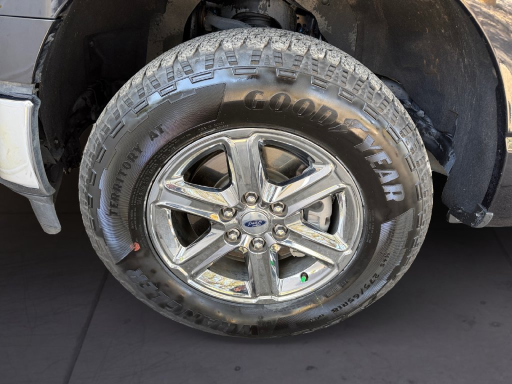 Used 2025 Black Ford XLT image 9